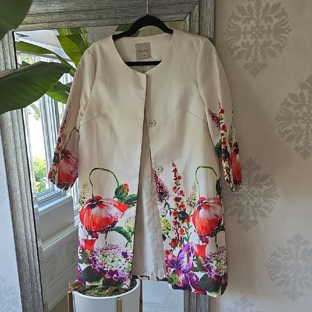 Sweet Miss Women's Cape with Floral Design in Cream and Red